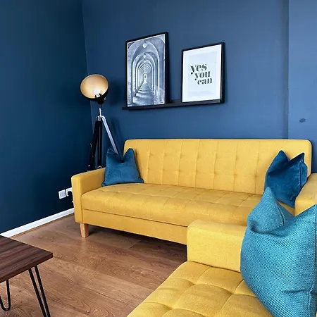 Top Floor Apartment In City Centre-2