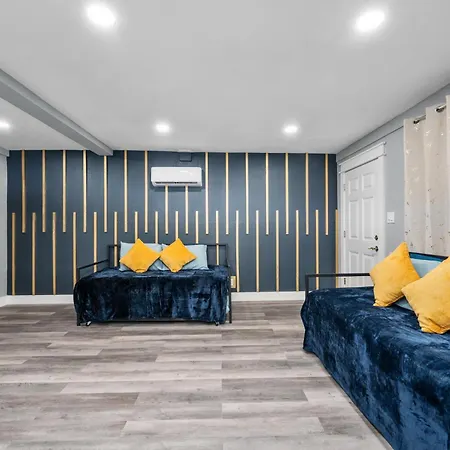 Modern 2Br City Center Getaway With Free Park-2