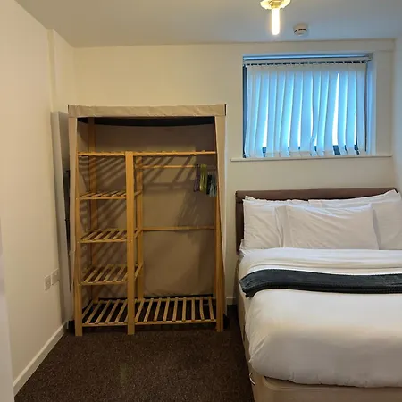 City Centre 2 Bed Room 2 Bath Room Apartment With En-Suite-2