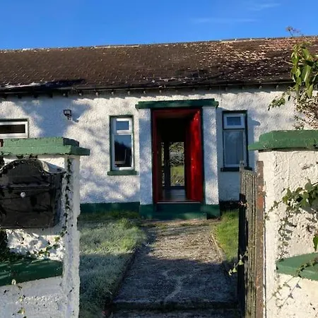 3 Bedroom Beautiful Cosy Cottage-3