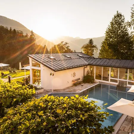 Alm-&Wellnesshotel Alpenhof-3