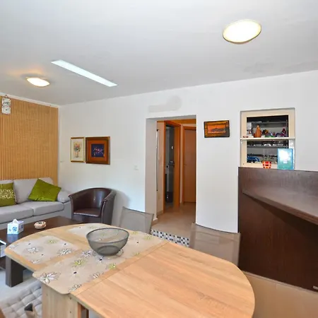 Oasis Di Rovigno Apartment-2