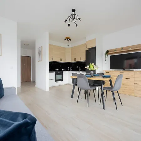 Bright & Modern Apartment With Balcony In Bemowo District By Noclegi Renters-3
