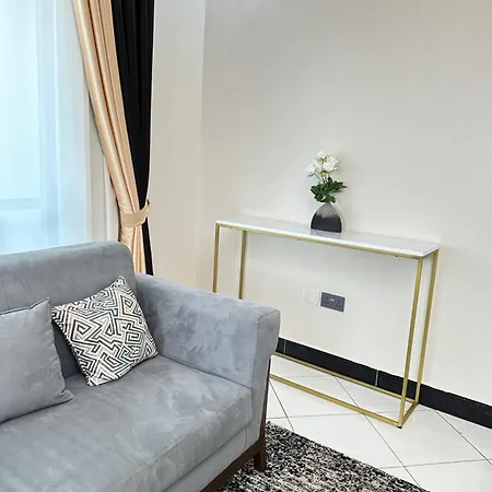Livluxe Apartments 3-2