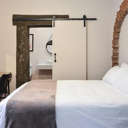 Biggy Best Boutique Hotel & Self Catering Cottages-3