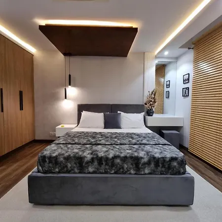 Luxury Gold Crest Apartment-2