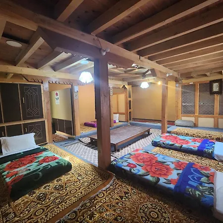 Passu Cones Hotel-3