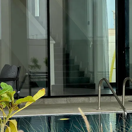 Black Swan Villa-2