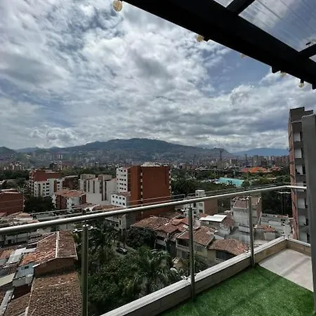 Apartamento Centrico En Laureles Con Piscina 301-2