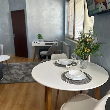 1-Bedroom Apt - Bathtub - 10Mins From Skilift Gondola - Freewifi - Workdesk - Central Heating - Full Kitchen At Edelweiss-2
