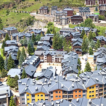 El Tarter Mountain Ski Vacation Rental - Happy Rentals-3