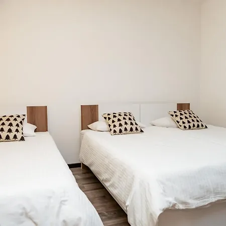 Apartments And Rooms Max-Well-2