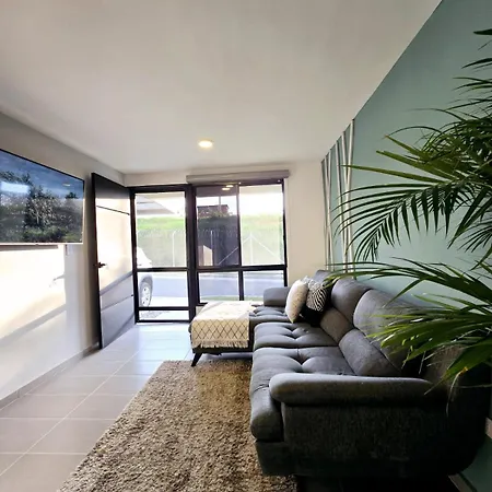 Casa Privada Vacacional A 2M Del Aeropuerto Eden, 20M Del Parque Del Cafe Y Armenia Tiene Piscina, Jacuzzi, Sauna By Molca Xperiences-2