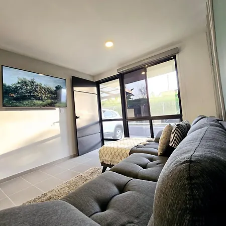 Casa Privada Vacacional A 2M Del Aeropuerto Eden, 20M Del Parque Del Cafe Y Armenia Tiene Piscina, Jacuzzi, Sauna By Molca Xperiences-3