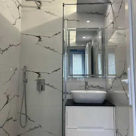 Couple Apartment'S-3