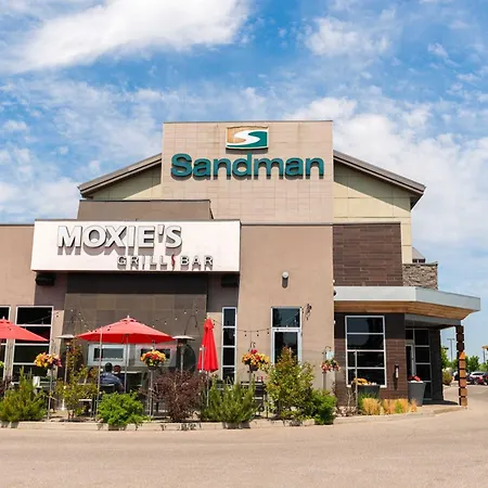 Sandman Hotel & Suites Calgary South-3