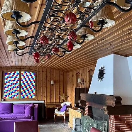 Chalet MADRISA Ski In&Out, Lenzerheide-Valbella freistehendes Top CHALET, urchig, gross-3