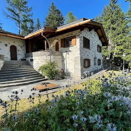 Chalet MADRISA Ski In&Out, Lenzerheide-Valbella freistehendes Top CHALET, urchig, gross-2