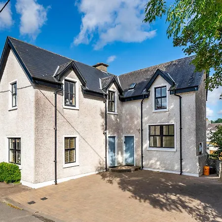 3 Bedroom Pet Friendly Home In The Heart Of Kenmare Town-2
