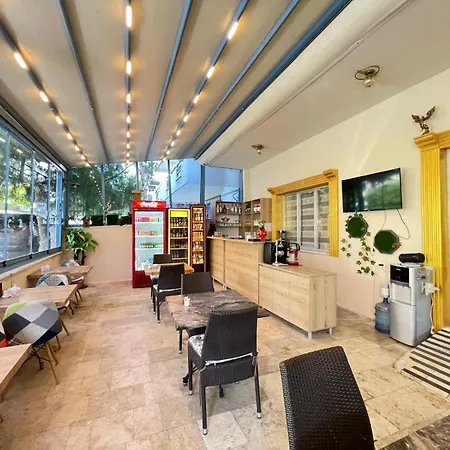 Ikarus Hotel-3