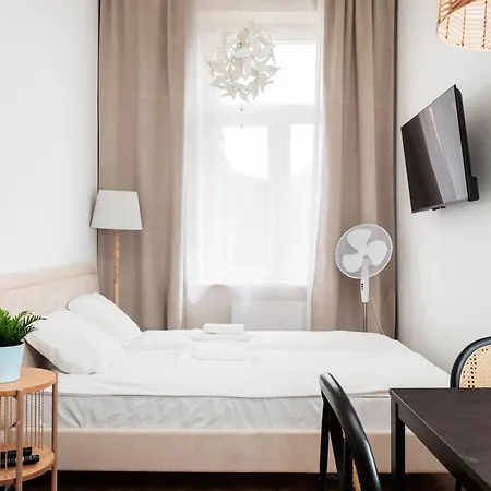 Comfort Central Studio - By Upstairs-3