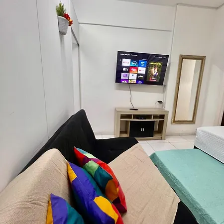 Na Quadra Da Praia Posto 5 - Nsc1137-502-2
