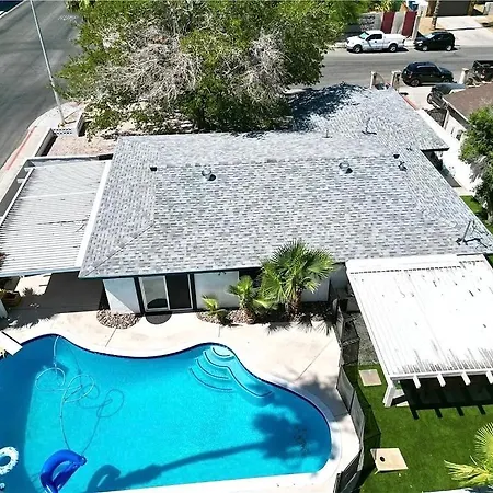 Getaway Villa W Pool In Vegas 10 Mins To Strip-3