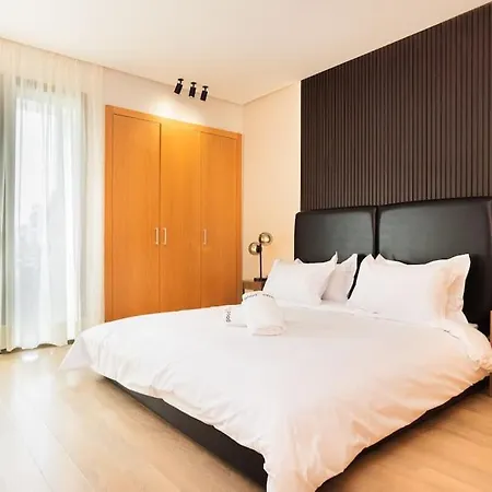 Spacious Waterfront 3Br Flat In Marina Sale-2