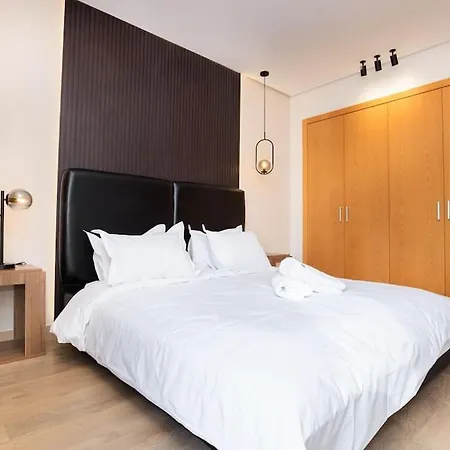 Spacious Waterfront 3Br Flat In Marina Sale-3