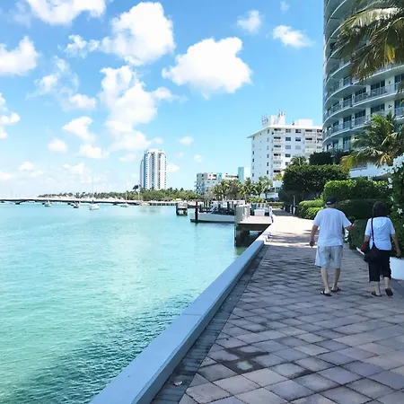 South Beach Free Parking Family & Pet Friendly Walk To Beach & Bay-3