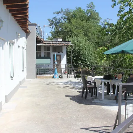 Apartmani Borovi-3