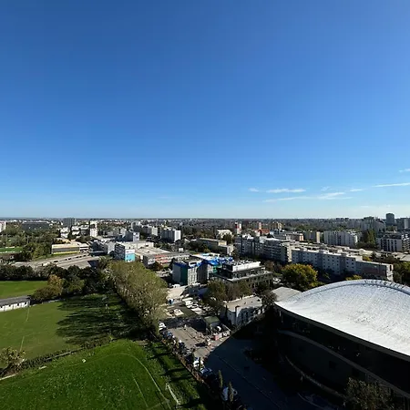Three Towers With Beautiful View And Parking!-3