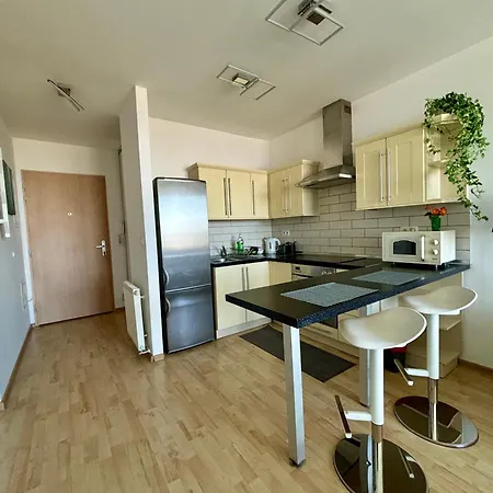 Three Towers With Beautiful View And Parking!-2