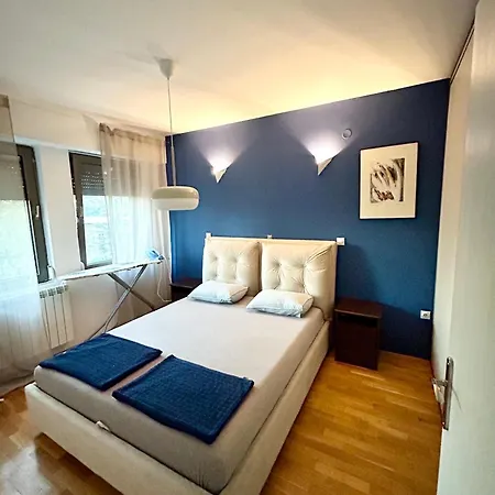 Luxury Artistic Apartment With Private Underground Garage-3