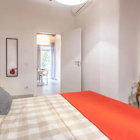 Bilocale Con Giardino Privato Vicino A Careggi, Cto, Meyer E Tramvia T1-3