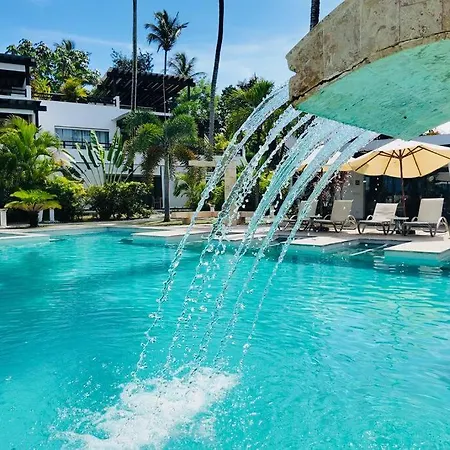 Aligio Beachfront Resort & Spa-2