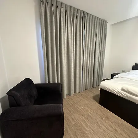 Central Apartment For Rent 21-2
