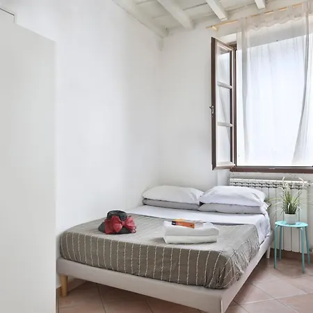 Firenze Central Room For Rent-2