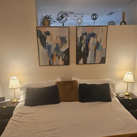 Modern Cozy Condo Facing Riverwalk W King Suite-2