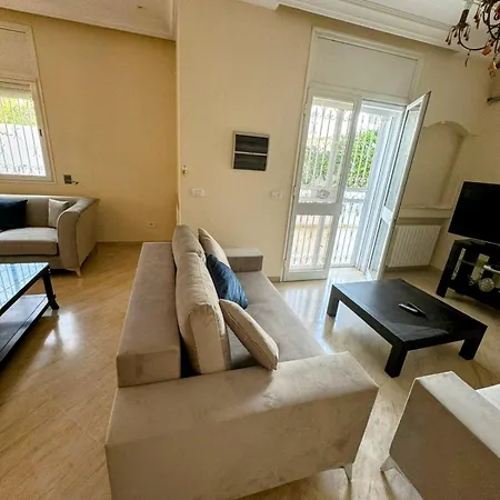 Etage De Villa Spacieux Aux Jardins De La Soukra-2