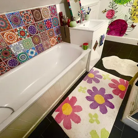 Cozy Room Close To Camden Market-2