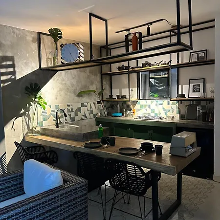 Apartamento Centrico Con Jacuzzi-3