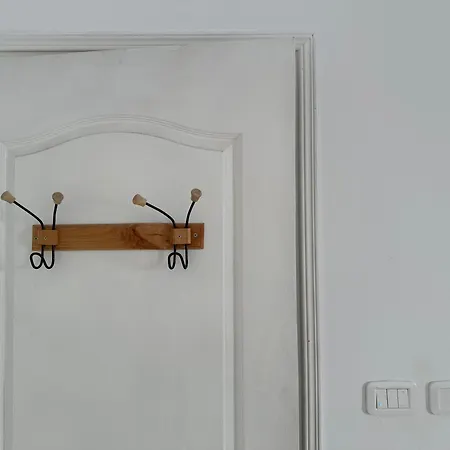 Single Room Downtown La Marsa- Near The Sea-2
