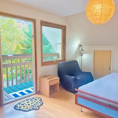 Japandi Chalet Hakuba-3