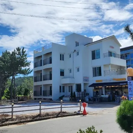 Yangyang Happy House Pension-3