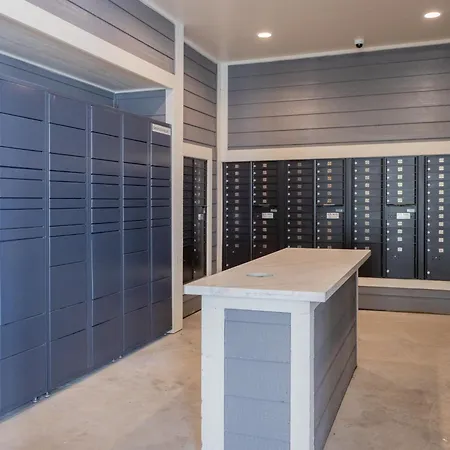 Cullen 4202 I New Construction 2Bd Apt I Gated-3