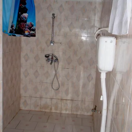 Ramblers Dive Hostel-3