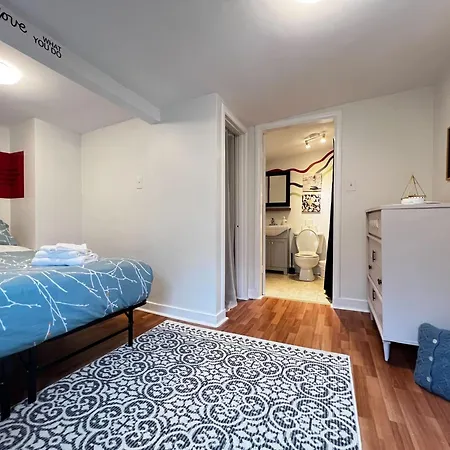 Stylish 1-Bdrm Prime Location, Unit 2-2