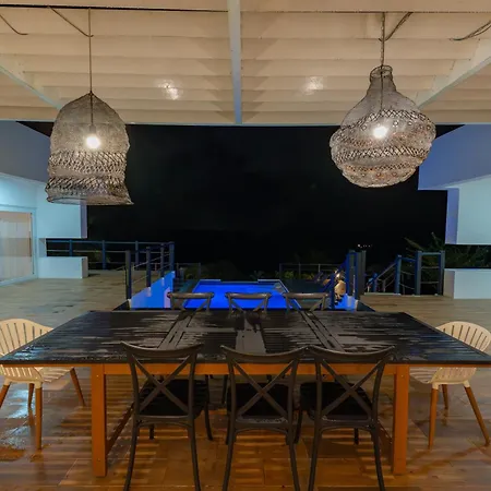 Luxury Villa With Ocean View!-2