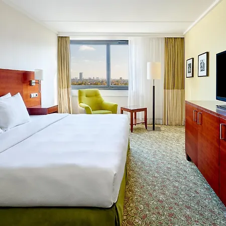 Courtyard by Marriott Düsseldorf Seestern-2